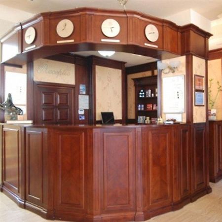 Grand Hotel Perla Ciucasului Tarlungeni Bagian luar foto